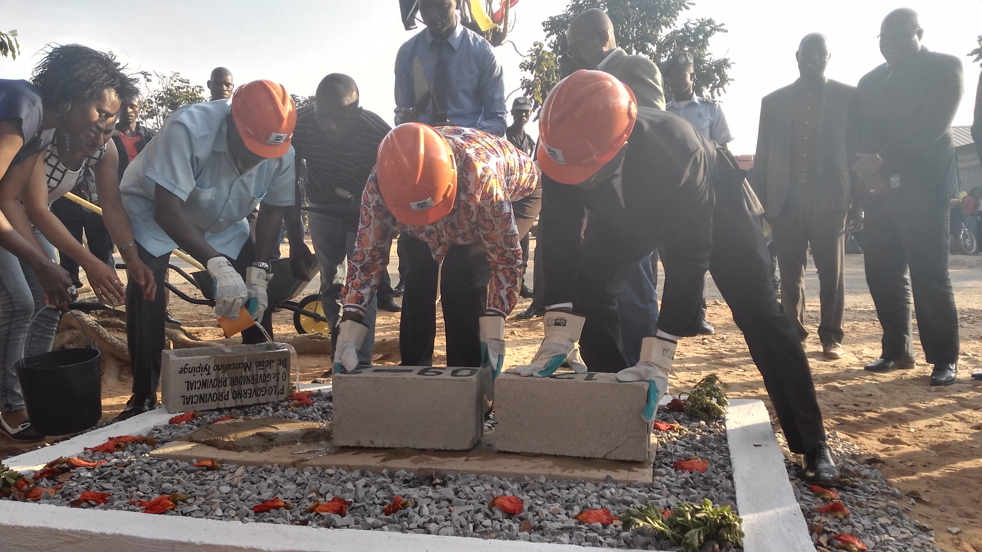 喜迎中秋佳節(jié)，公司新簽安哥拉兩個總承包合同正式生效